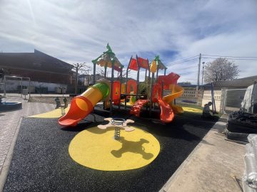 Abanto, parque infantil casa magica XL